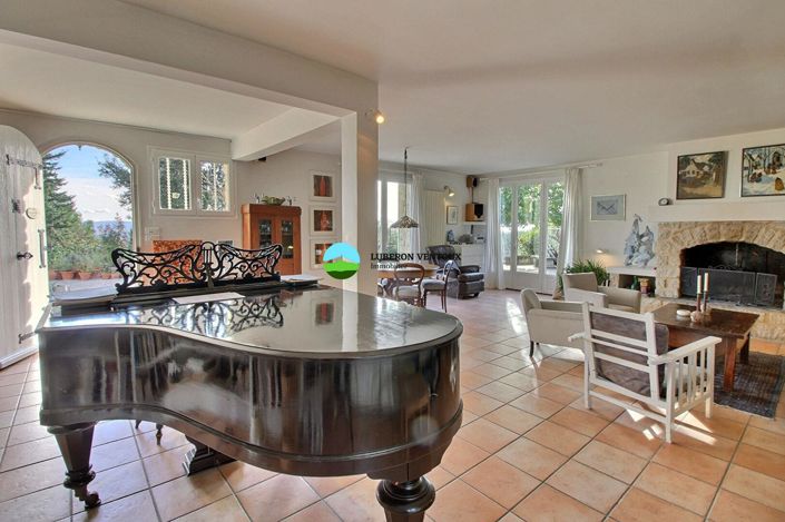 Image No.4-5 Bed House for sale