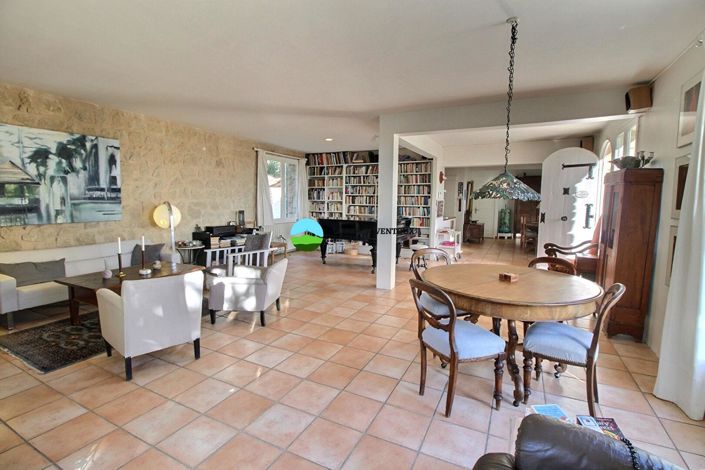 Image No.5-5 Bed House for sale