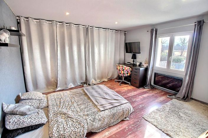 Image No.11-4 Bed House for sale