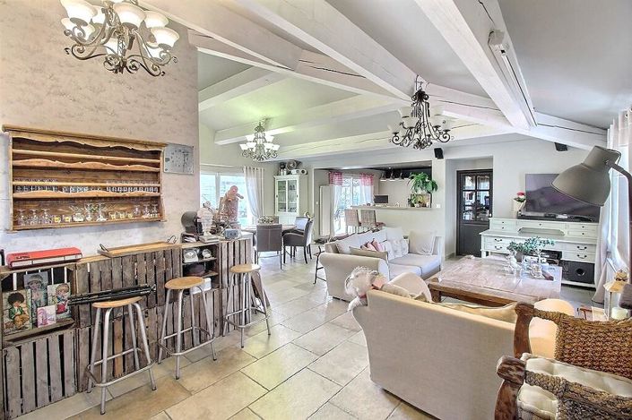 Image No.7-4 Bed House for sale