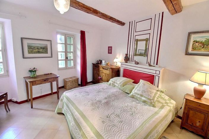 Image No.10-6 Bed House for sale