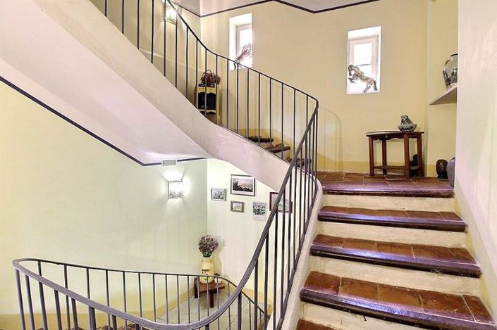 Image No.12-6 Bed House for sale