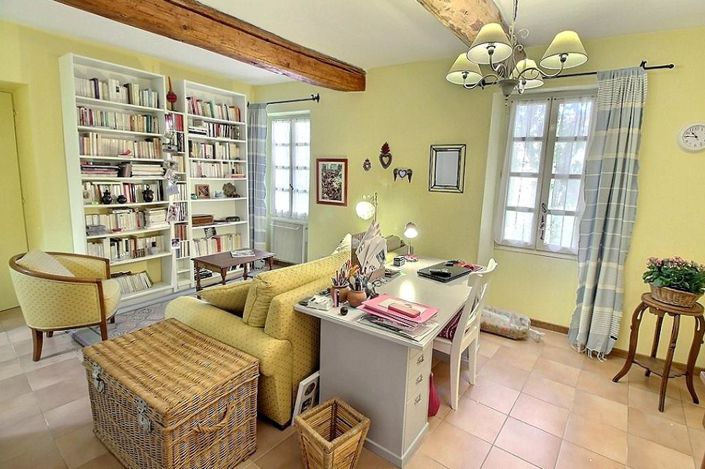 Image No.2-6 Bed House for sale