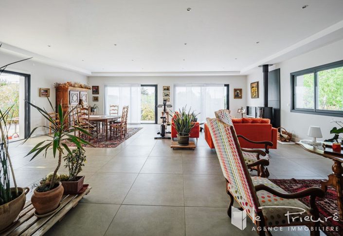 Image No.4-4 Bed House for sale