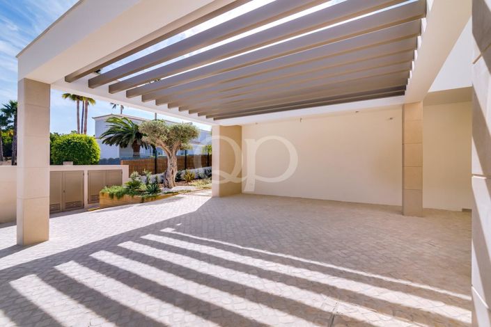 Image No.34-5 Bed House for sale