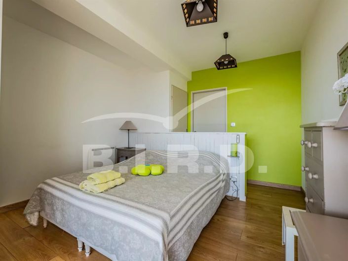 Image No.15-5 Bed House for sale