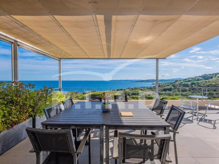 Image No.3-5 Bed House for sale