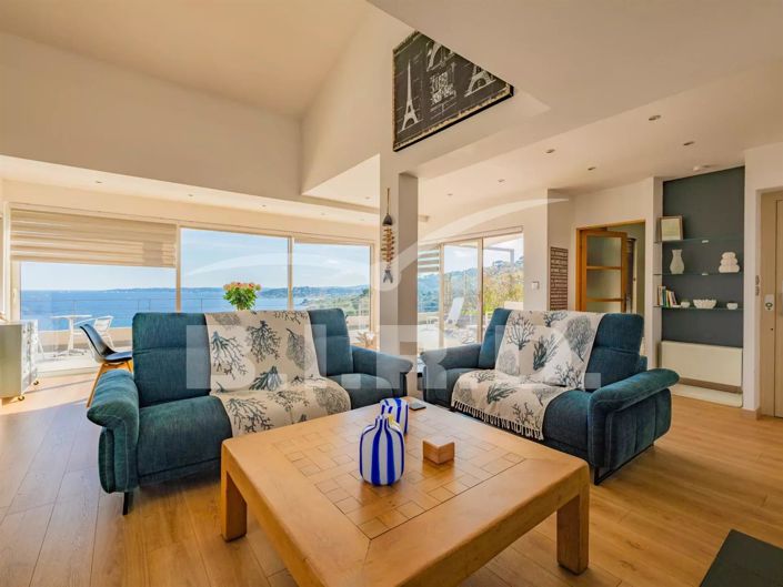 Image No.6-5 Bed House for sale