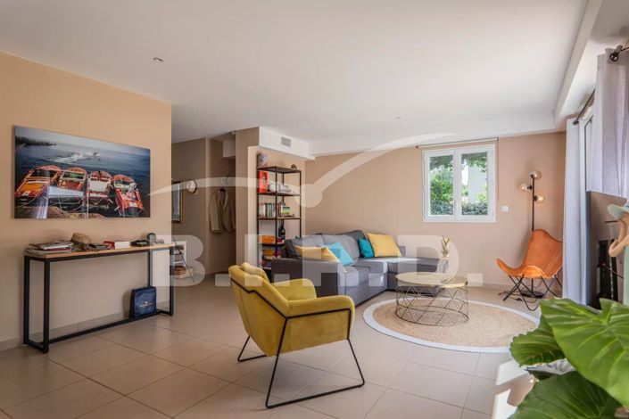 Image No.5-3 Bed House for sale