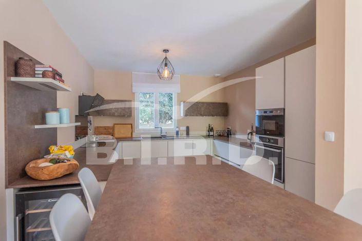 Image No.7-3 Bed House for sale