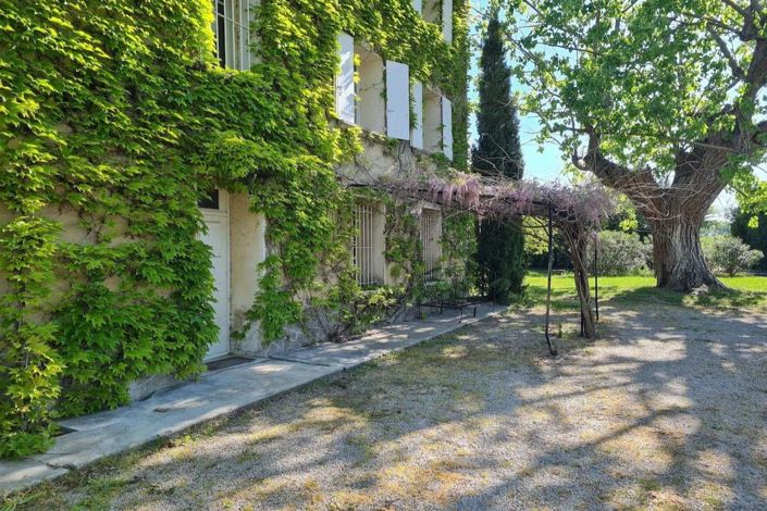 Image No.4-10 Bed House for sale