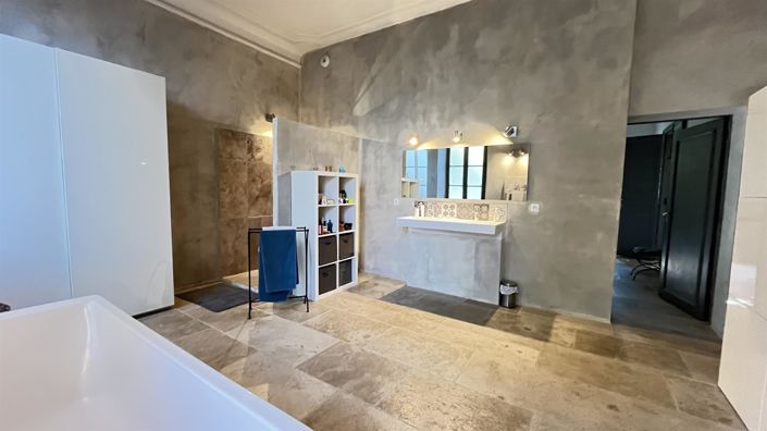 Image No.13-9 Bed House for sale