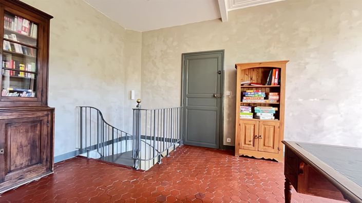 Image No.15-9 Bed House for sale