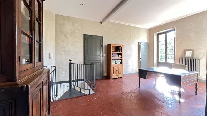 Image No.16-9 Bed House for sale