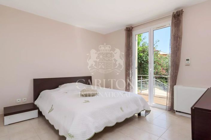 Image No.11-4 Bed House for sale