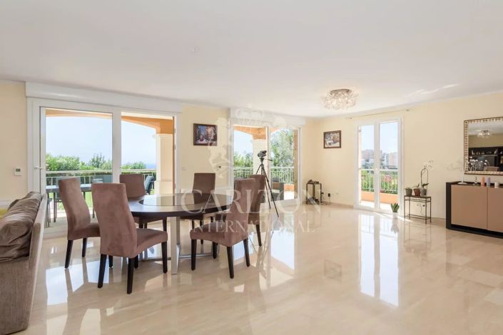 Image No.3-4 Bed House for sale