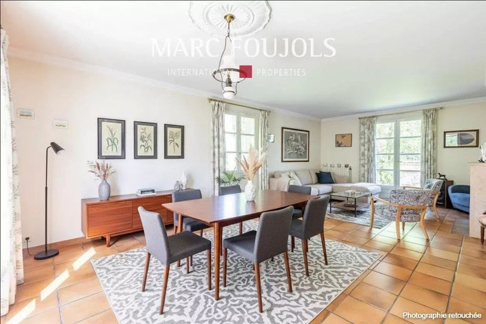 Image No.10-5 Bed House for sale