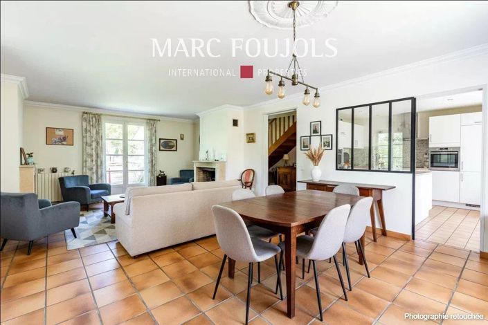 Image No.5-5 Bed House for sale