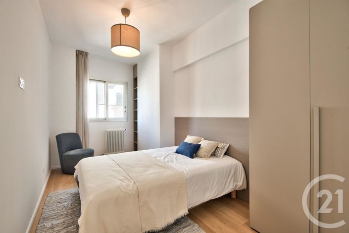 Image No.12-3 Bed Apartment for sale