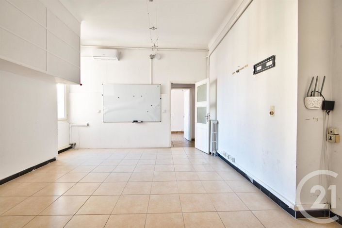 Image No.12-6 Bed Apartment for sale