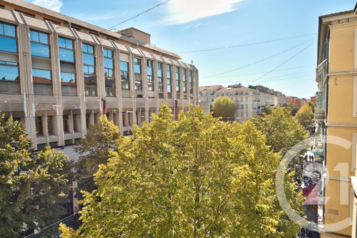 Image No.18-6 Bed Apartment for sale