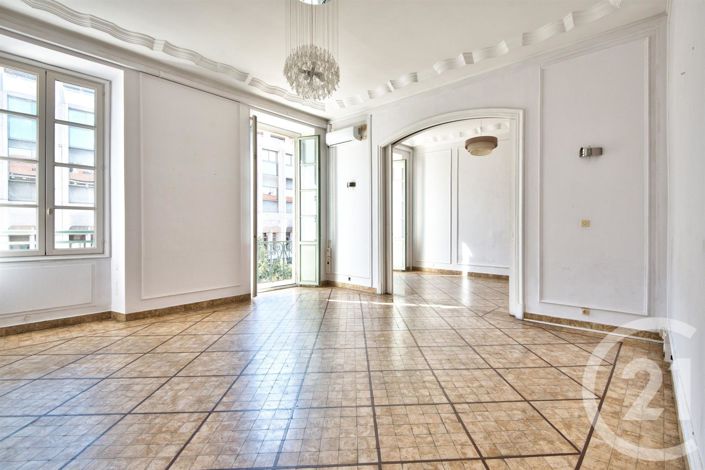 Image No.3-6 Bed Apartment for sale