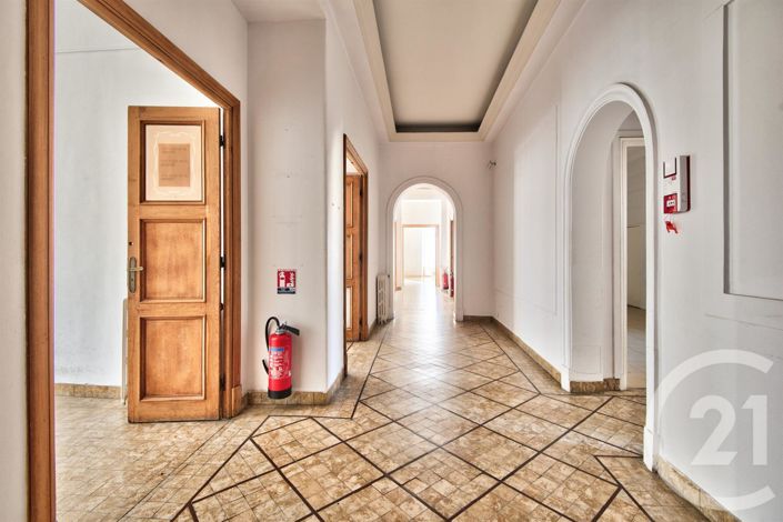 Image No.8-6 Bed Apartment for sale