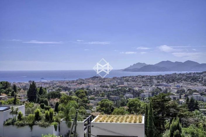 Image No.1-5 Bed Apartment for sale