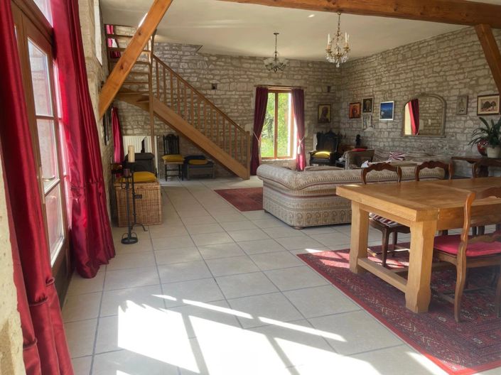 Image No.21-4 Bed House for sale