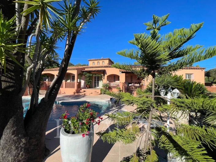 Image No.1-4 Bed House for sale