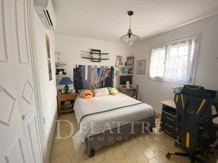 Image No.10-4 Bed House for sale