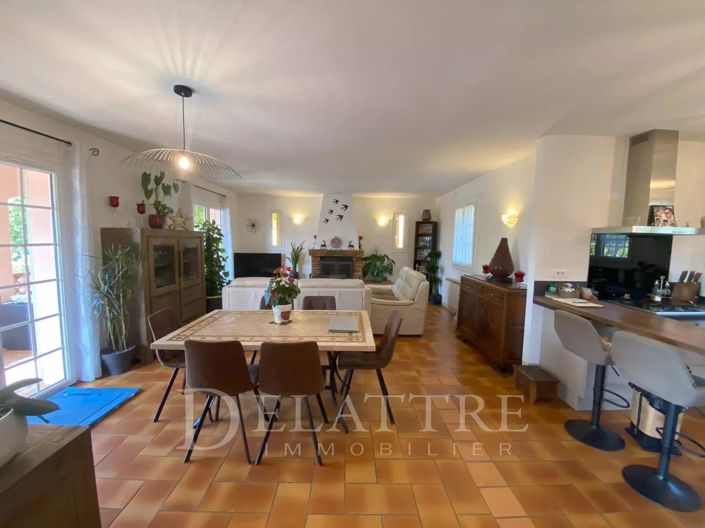 Image No.13-4 Bed House for sale