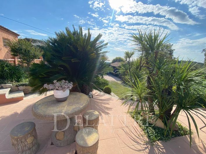 Image No.16-4 Bed House for sale