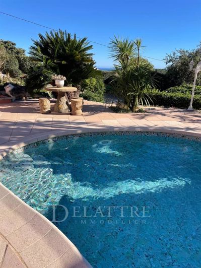 Image No.21-4 Bed House for sale