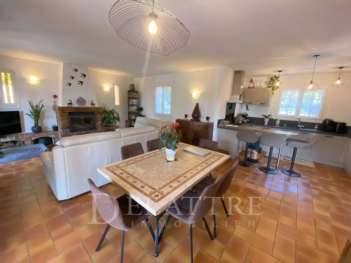 Image No.7-4 Bed House for sale