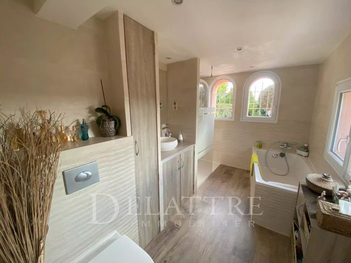 Image No.9-4 Bed House for sale