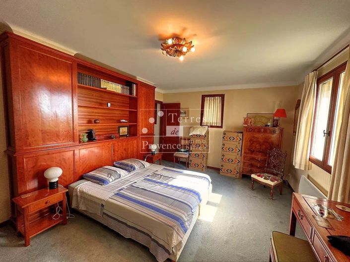 Image No.5-3 Bed House for sale