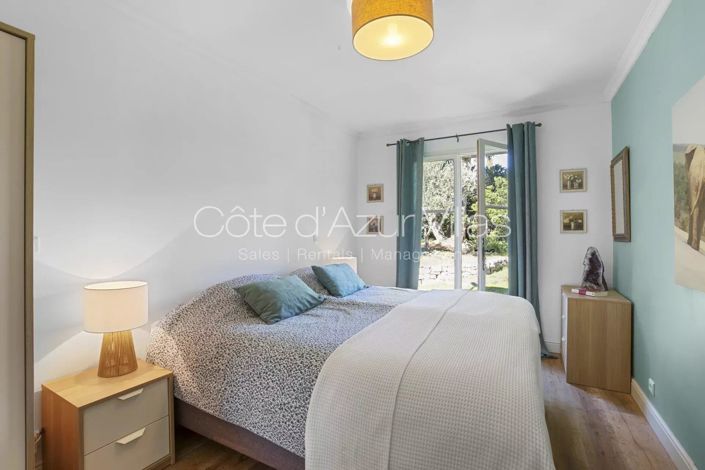 Image No.11-5 Bed House for sale