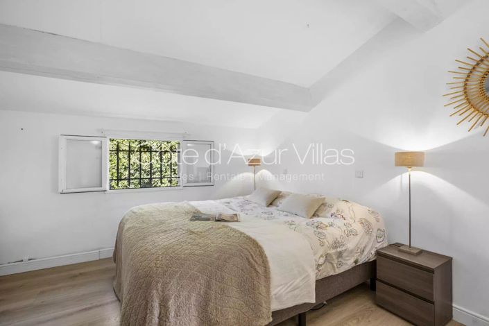 Image No.12-5 Bed House for sale