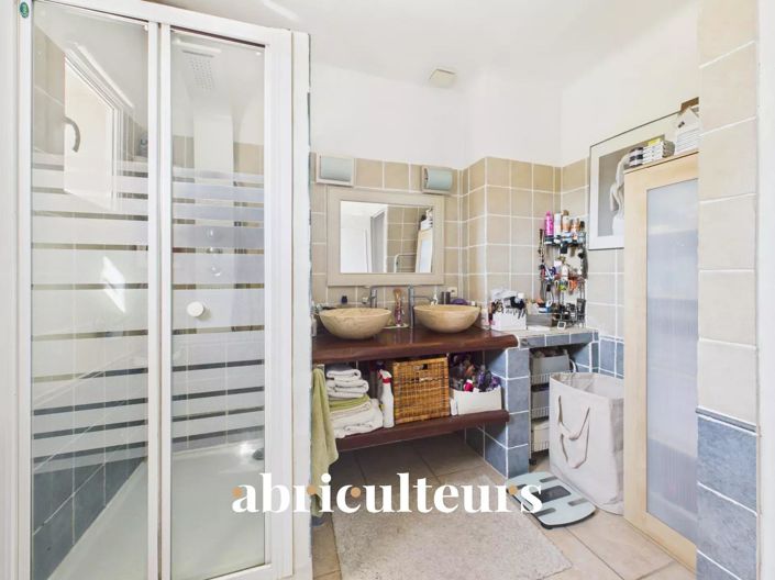 Image No.13-5 Bed House for sale