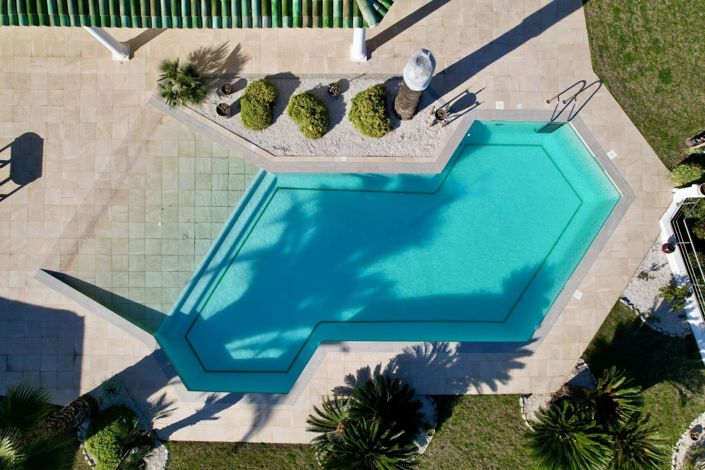 Image No.2-5 Bed House for sale