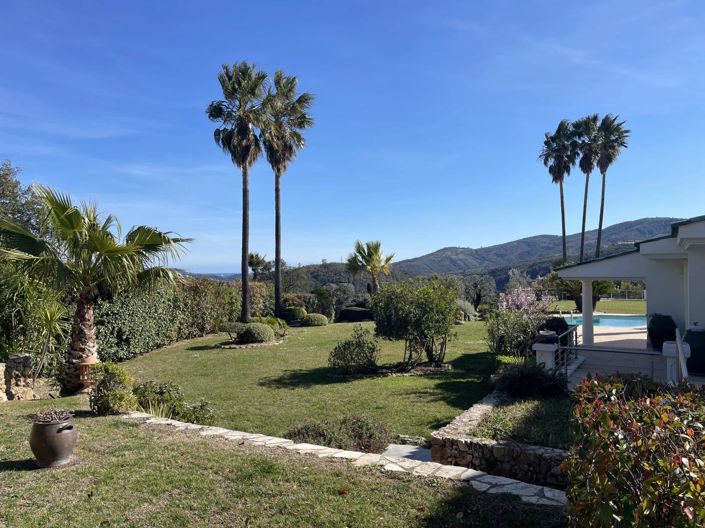 Image No.22-5 Bed House for sale