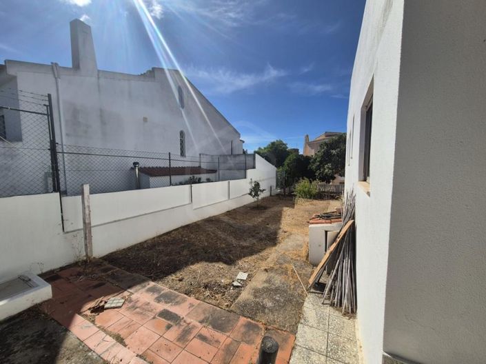 Image No.16-3 Bed House for sale