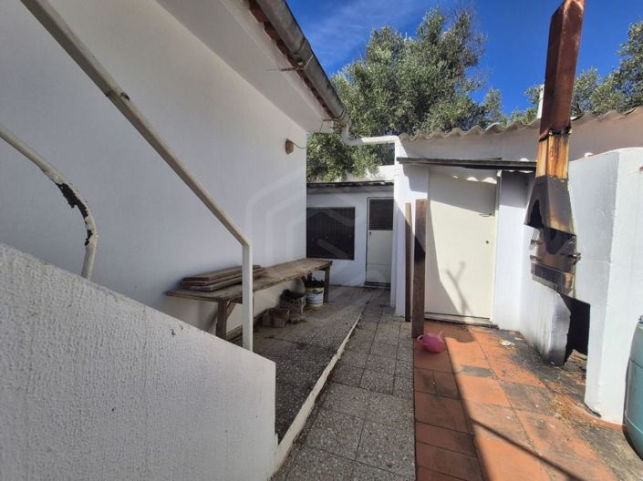 Image No.21-3 Bed House for sale