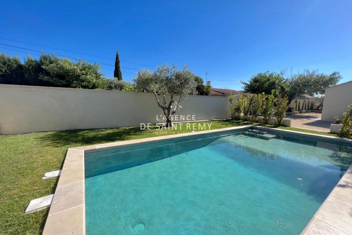 Image No.2-5 Bed House for sale