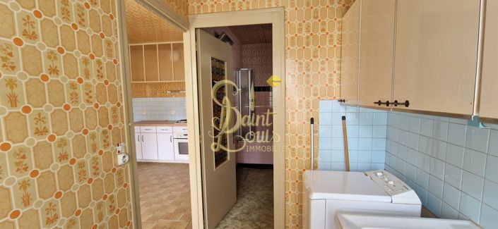 Image No.8-2 Bed House for sale