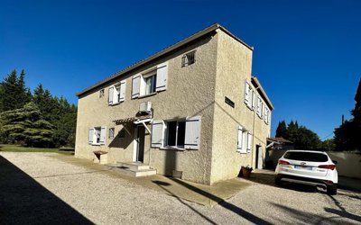 5 Bed House for sale