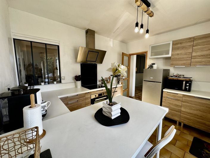 Image No.11-5 Bed House for sale