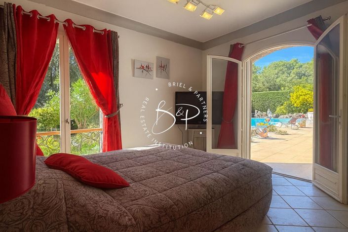 Image No.13-5 Bed House for sale