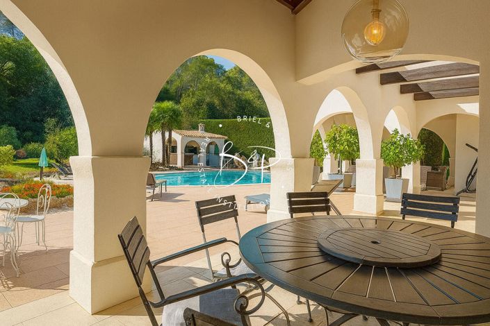 Image No.5-5 Bed House for sale